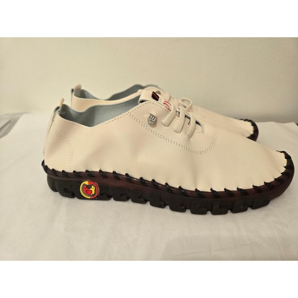 OY Cream Leather Casual Comfort Loafers Shoes Brown Stitching Accents - Picture 2 of 6